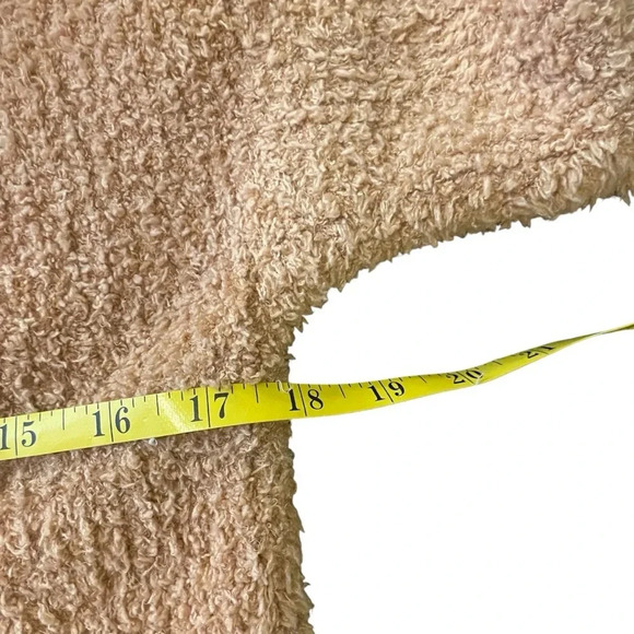 Aerie Fuzzy Cropped Marshmallow Tan Turtleneck Sweater Medium Soft Long Sleeve - Picture 9 of 11
